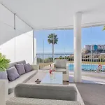 Ocean & Pool View 3-Bedroom Apt.