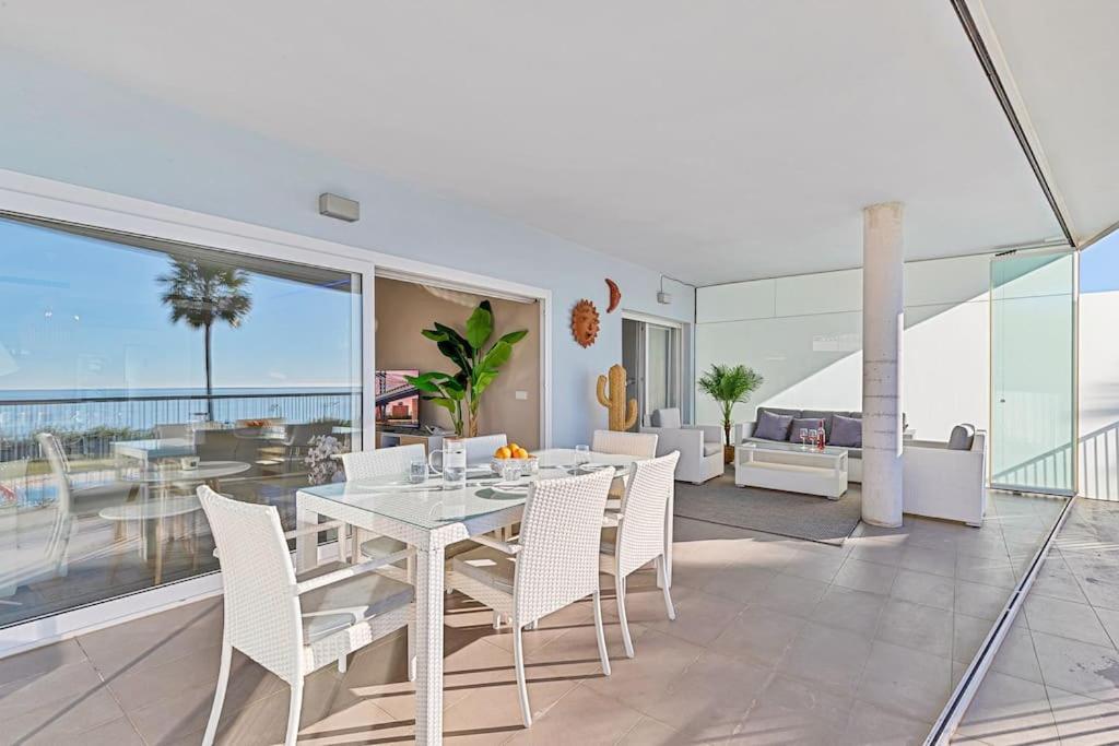 Apartamento Ocean & Pool View 3-bedroom Apt. *